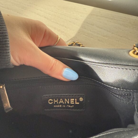 NWT CHANEL Small Flap Bag Black Leather Diamond Quilted Gold-tone Chain Strap - Picture 15 of 15